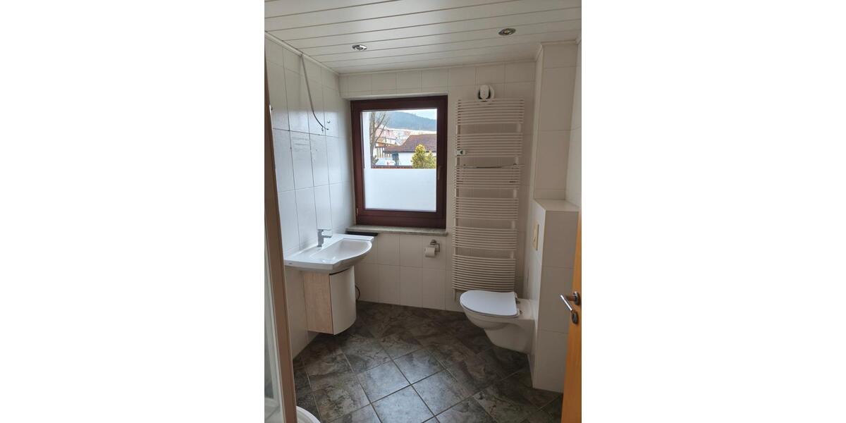 Etagenwohnung Jena Burgau - 2 Zimmer, 77 m&sup2;, 766&euro; | Angebot:26021512