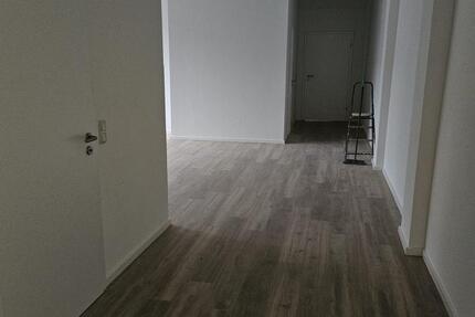 Wohnung Apolda - 4 Zimmer, 135 m&sup2;, 1.350&euro; | Angebot:26581989