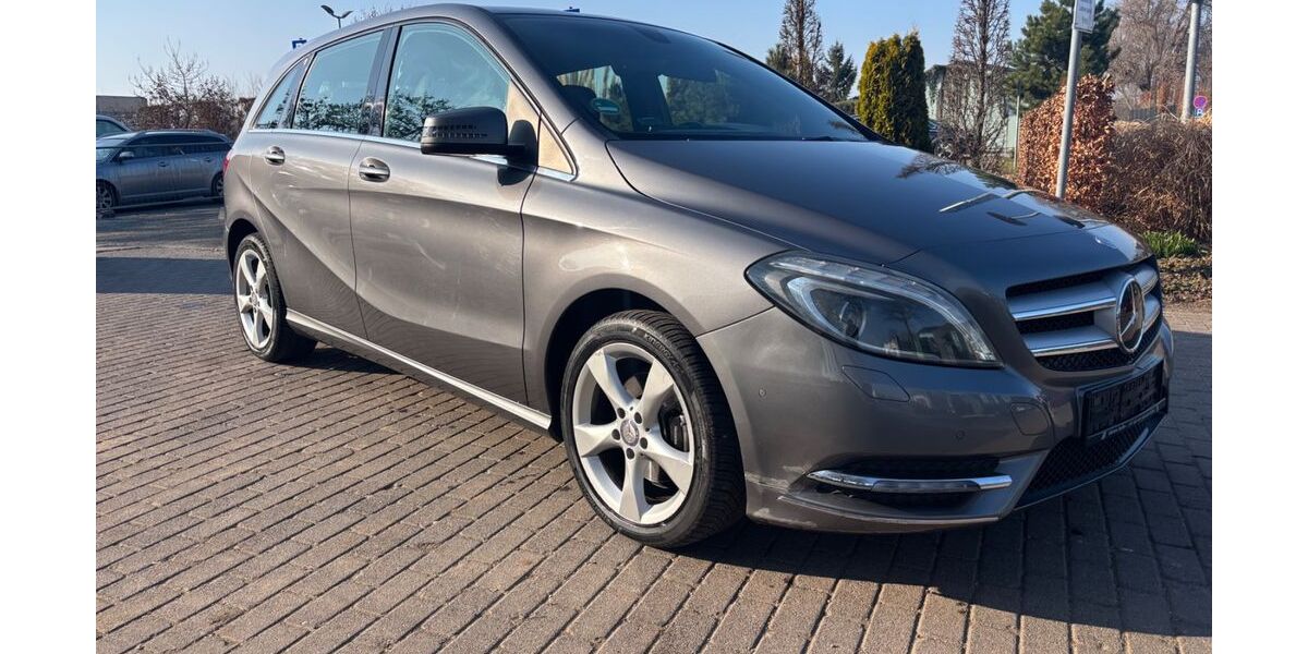Mercedes-Benz B 180 215.300 km 5.700 &euro; Erfurt 99085