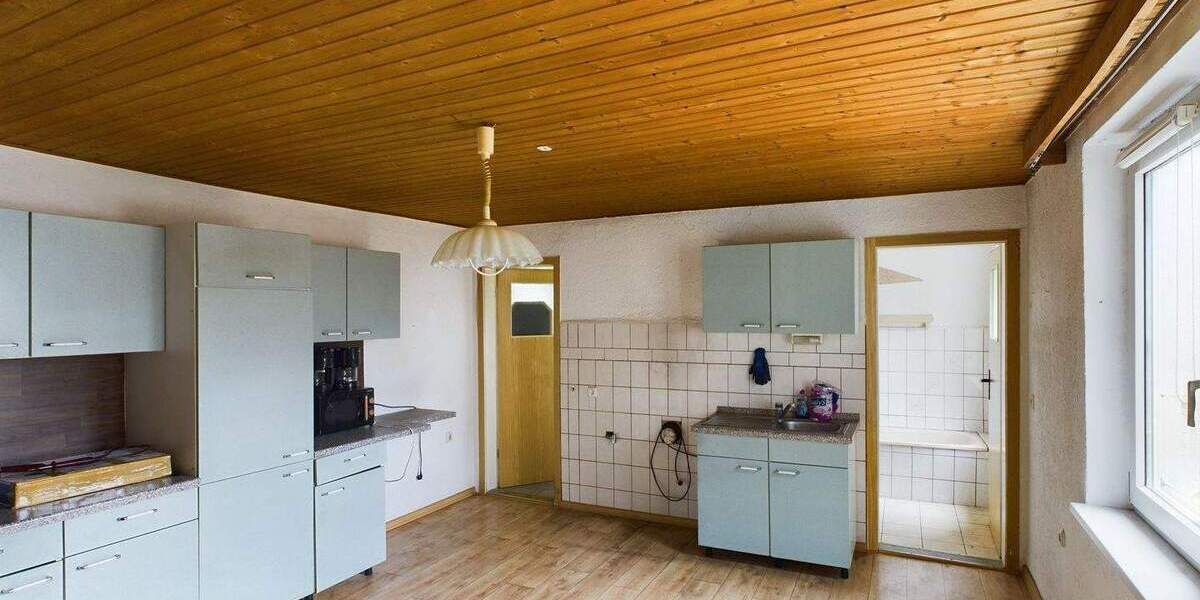 Einfamilienhaus Am Ettersberg Vippachedelhausen - 8 Zimmer, 160 m&sup2;, 75.000&euro; | Angebot:25679315