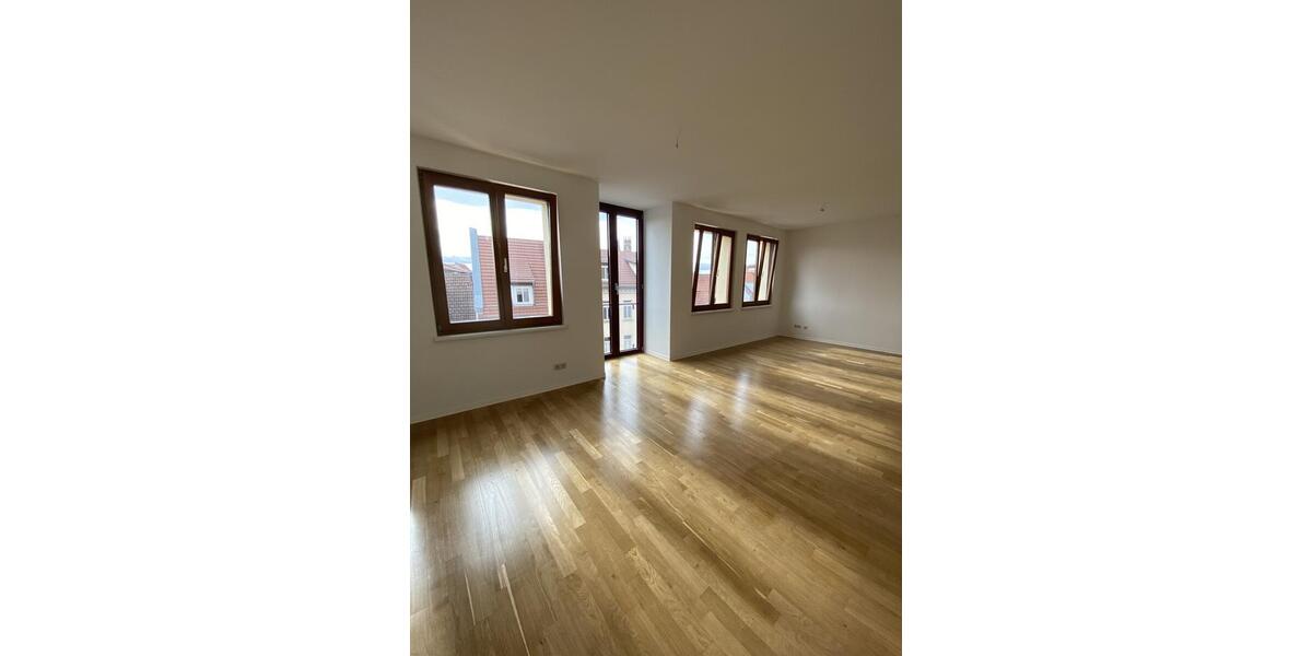 Etagenwohnung Erfurt - 3 Zimmer, 110 m&sup2;, 1.215&euro; | Angebot:25750358