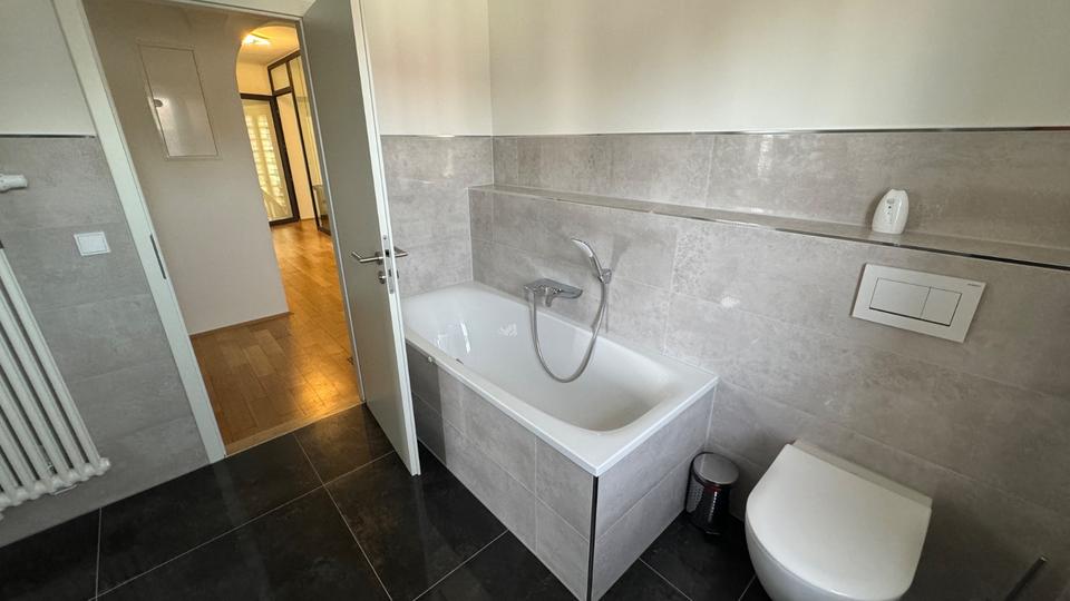 Etagenwohnung Weimar Ehringsdorf - 4.5 Zimmer, 145 m&sup2;, 1.700&euro; | Angebot:22011498