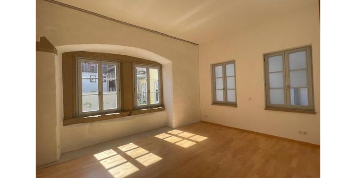 Etagenwohnung Erfurt - 2 Zimmer, 100 m&sup2;, 1.400&euro; | Angebot:24564940