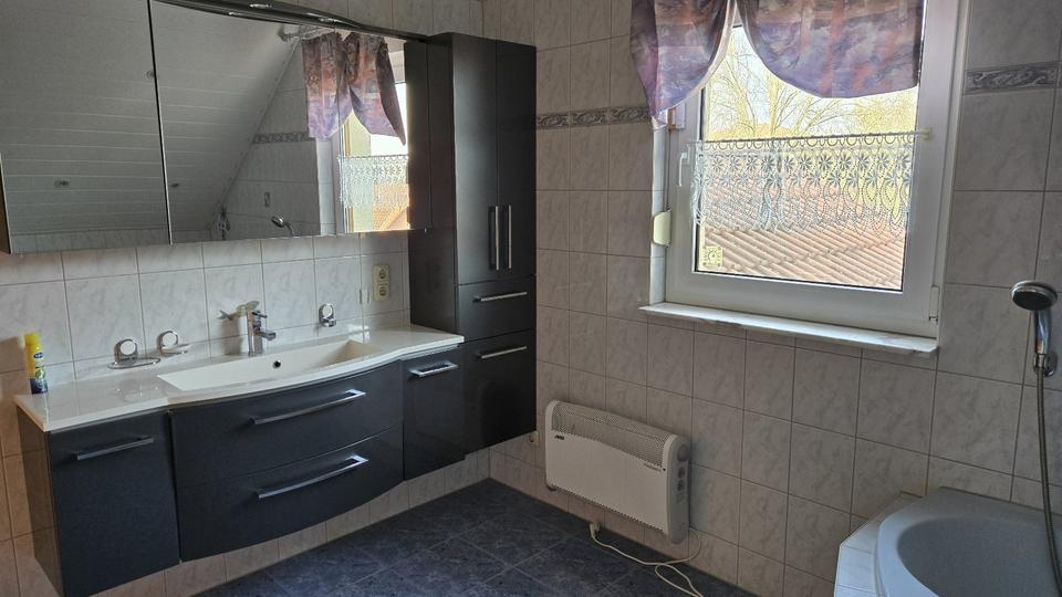Einfamilienhaus Apolda - 4 Zimmer, 122 m&sup2;, 295.000&euro; | Angebot:26276096