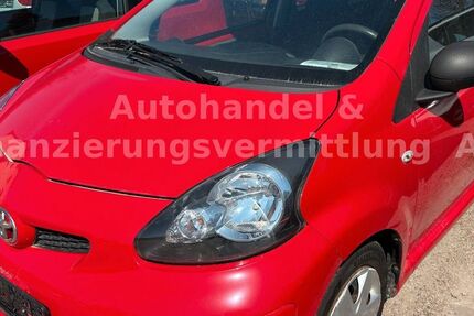 Toyota Aygo (X) 123.271 km 3.850 &euro; Erfurt-Linderbach 99098