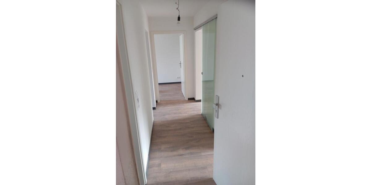 Etagenwohnung Apolda - 3 Zimmer, 65 m&sup2;, 600&euro; | Angebot:26016306