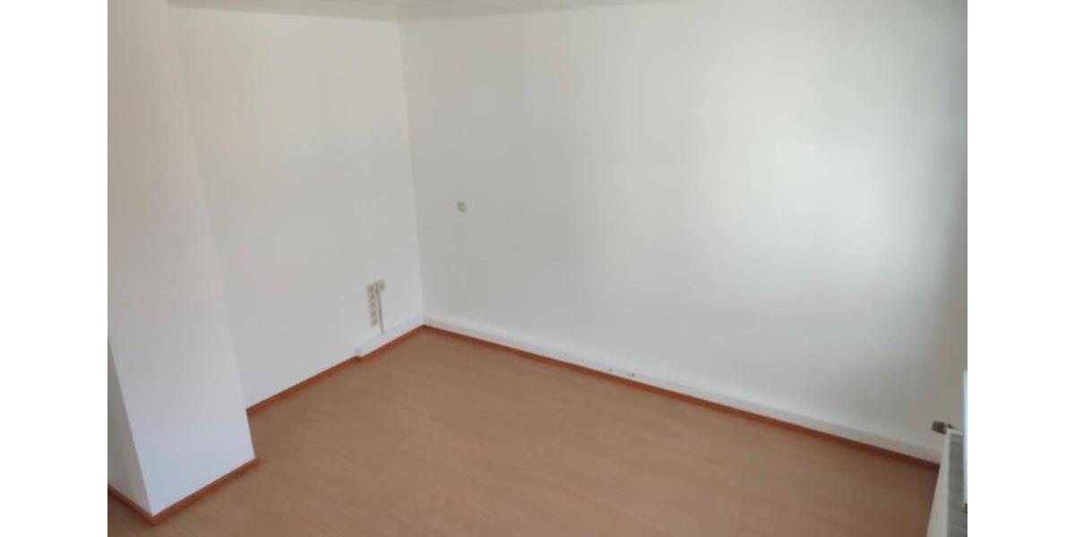 Dachgeschoßwohnung Apolda - 4 Zimmer, 88 m&sup2;, 660&euro; | Angebot:22479618