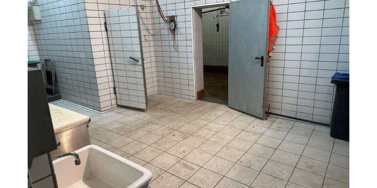 Scheune mit Doppelgarage und Schlachthaus in Niederkrossen - Garagen / Stellplätze Uhlstädt-Kirchhasel Kirchhasel | Angebot:19040127