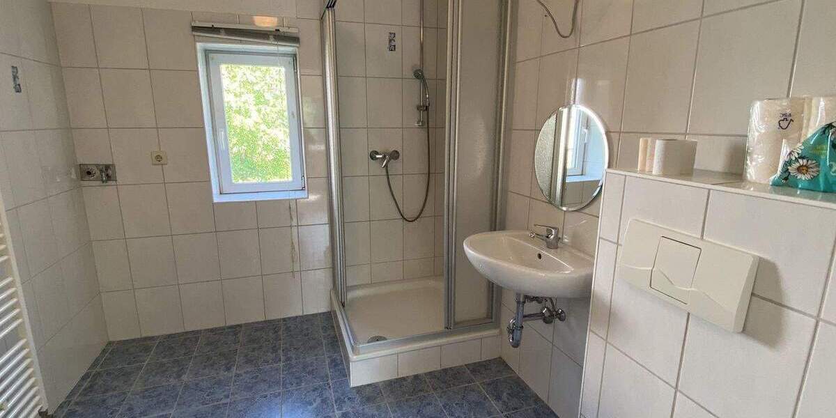 Einfamilienhaus Schmiedehausen - 4 Zimmer, 18 m&sup2;, 49.000&euro; | Angebot:25668328