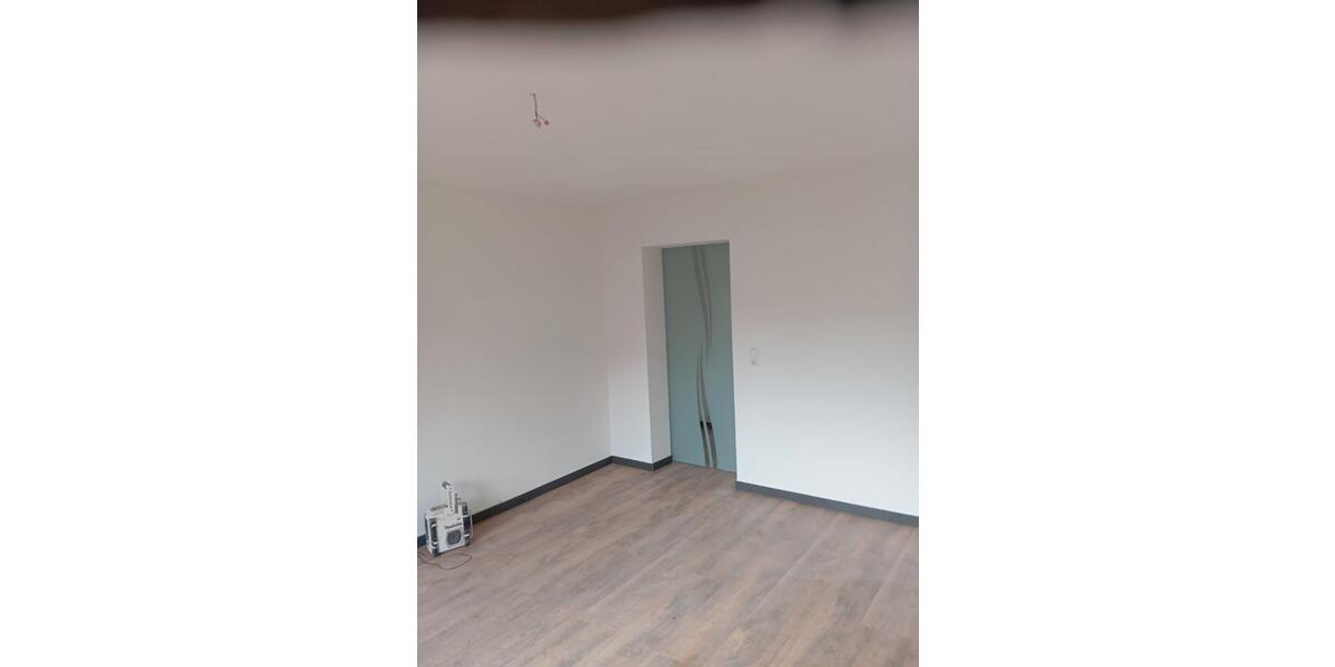 Etagenwohnung Apolda - 3 Zimmer, 65 m&sup2;, 600&euro; | Angebot:26016306