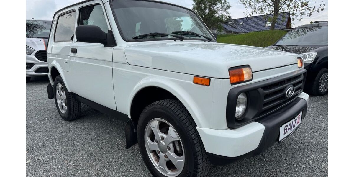 Lada Taiga 70.675 km 8.900 &euro; Weimar 99423
