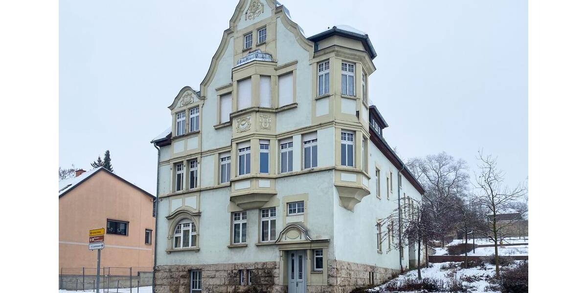 Dachgeschoßwohnung Apolda - 2 Zimmer, 66 m&sup2;, 396&euro; | Angebot:24802005