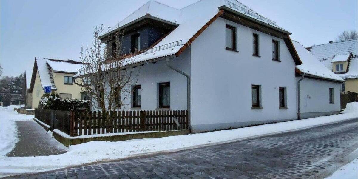 Einfamilienhaus Ilmtal-Weinstraße Niederreißen - 8 Zimmer, 145 m&sup2;, 180.000&euro; | Angebot:25938523