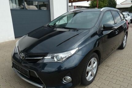 Toyota Auris 185.000 km 5.890 &euro; Erfurt 99087