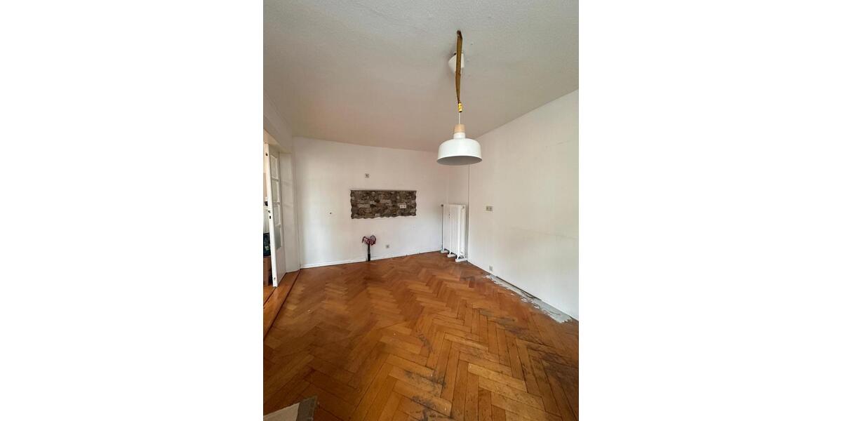 Etagenwohnung Apolda - 2.5 Zimmer, 75 m&sup2;, 670&euro; | Angebot:25148856