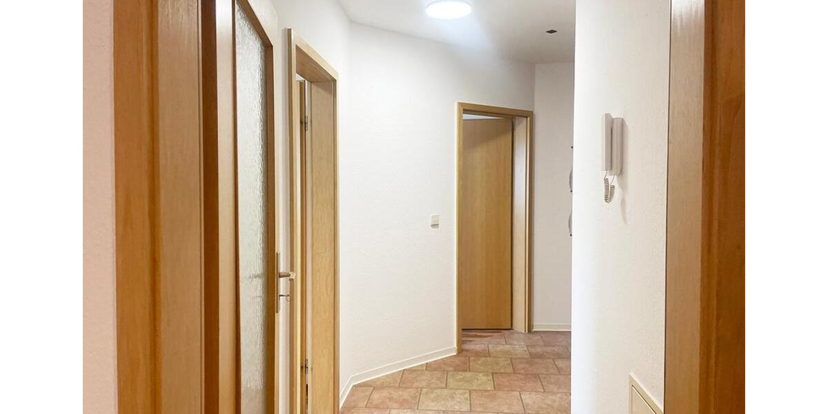 Etagenwohnung Kölleda - 3 Zimmer, 100 m&sup2;, 700&euro; | Angebot:25342184