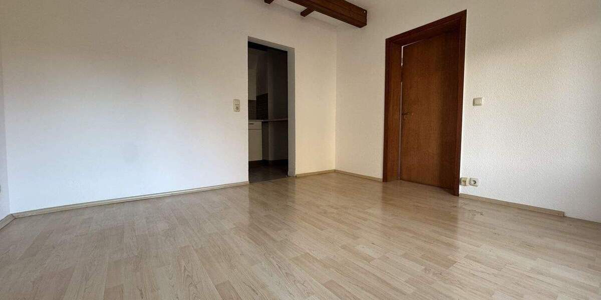 Einfamilienhaus Am Ettersberg Buttelstedt - 6 Zimmer, 220 m&sup2;, 96.900&euro; | Angebot:25743905