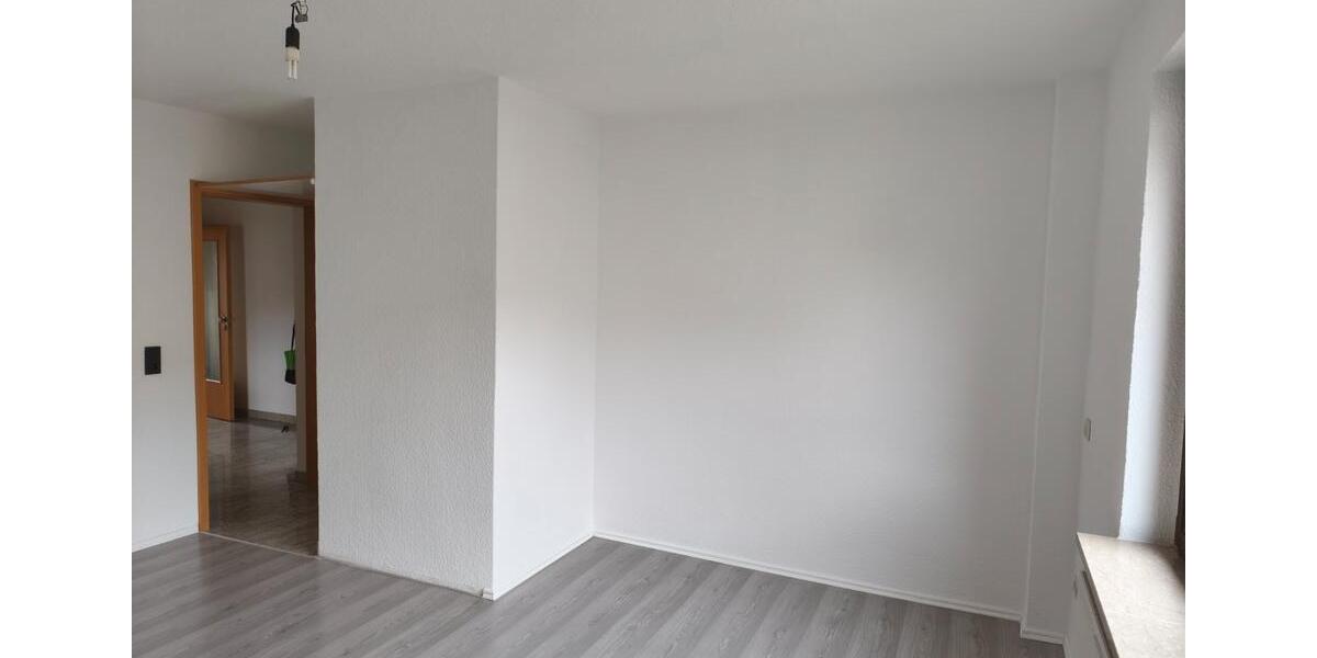 Etagenwohnung Jena Burgau - 2 Zimmer, 77 m&sup2;, 766&euro; | Angebot:26021512