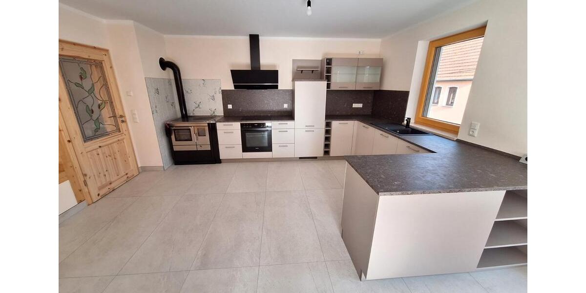 Etagenwohnung Kahla - 2 Zimmer, 90 m&sup2;, 950&euro; | Angebot:26563044
