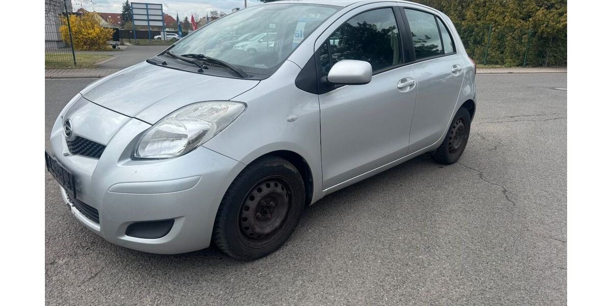 Daihatsu Charade 123.000 km 2.800 &euro; Erfurt 99087