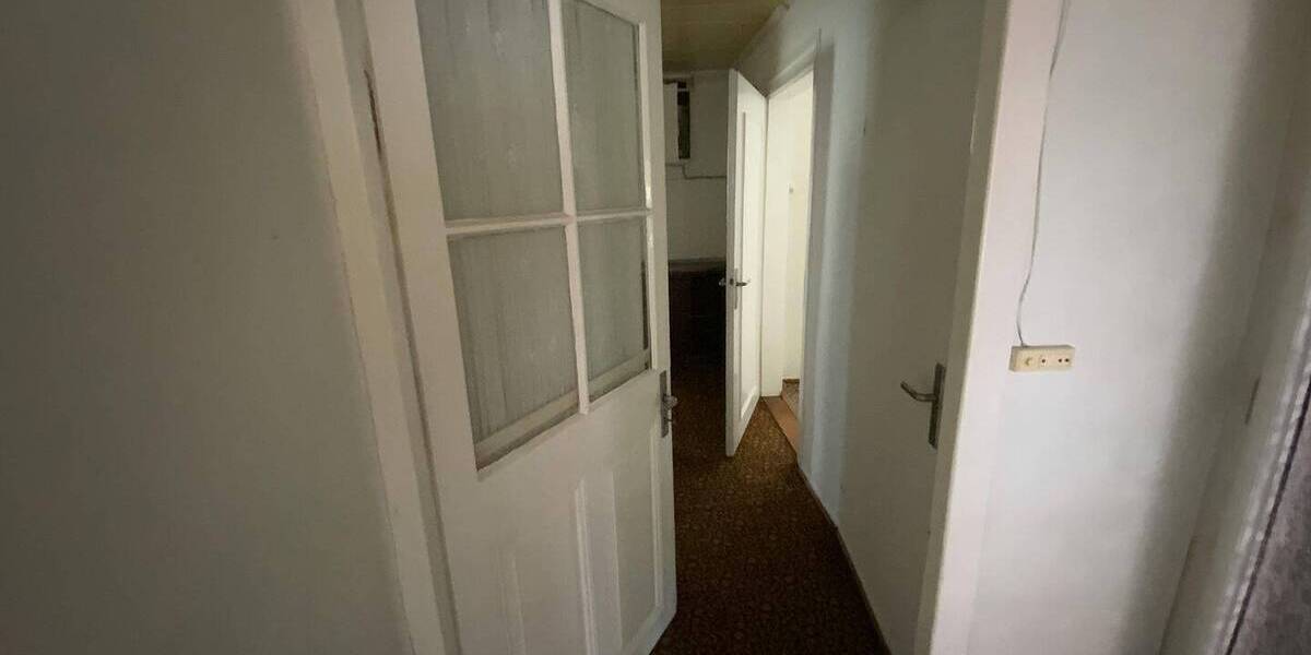 Einfamilienhaus Bad Sulza - 7 Zimmer, 150 m&sup2;, 85.000&euro; | Angebot:25676935