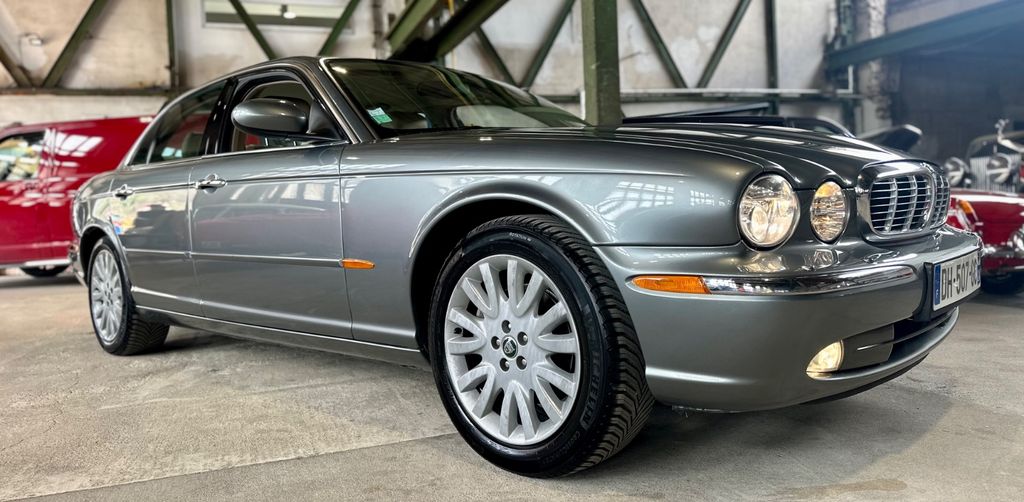 Jaguar XJ8 157.700 km 17.888 &euro; Rudolstadt 07407