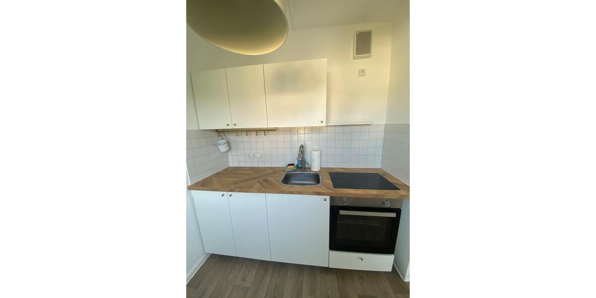 Etagenwohnung Jena Lobeda-Altstadt - 1 Zimmer, 24 m&sup2;, 140&euro; | Angebot:26384240