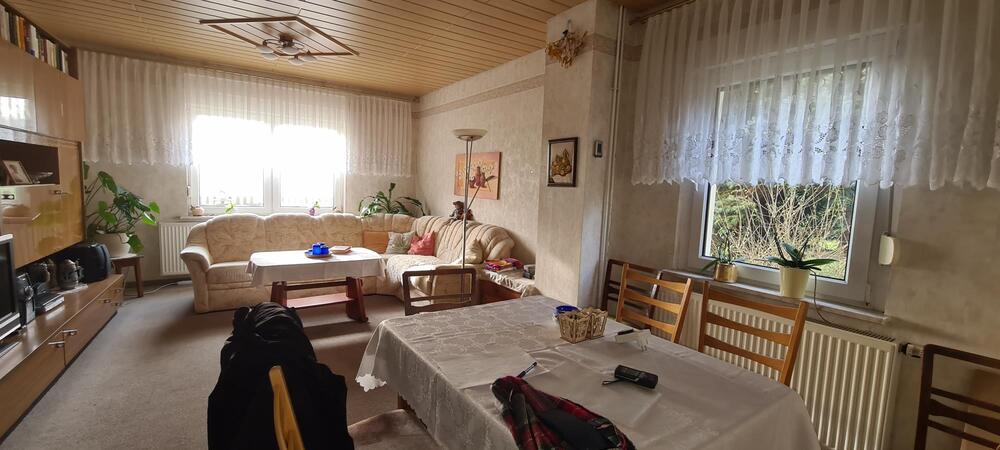 Einfamilienhaus in Alleinlage mit großem Grundstück - Einfamilienhaus Großeutersdorf | Angebot:26009999