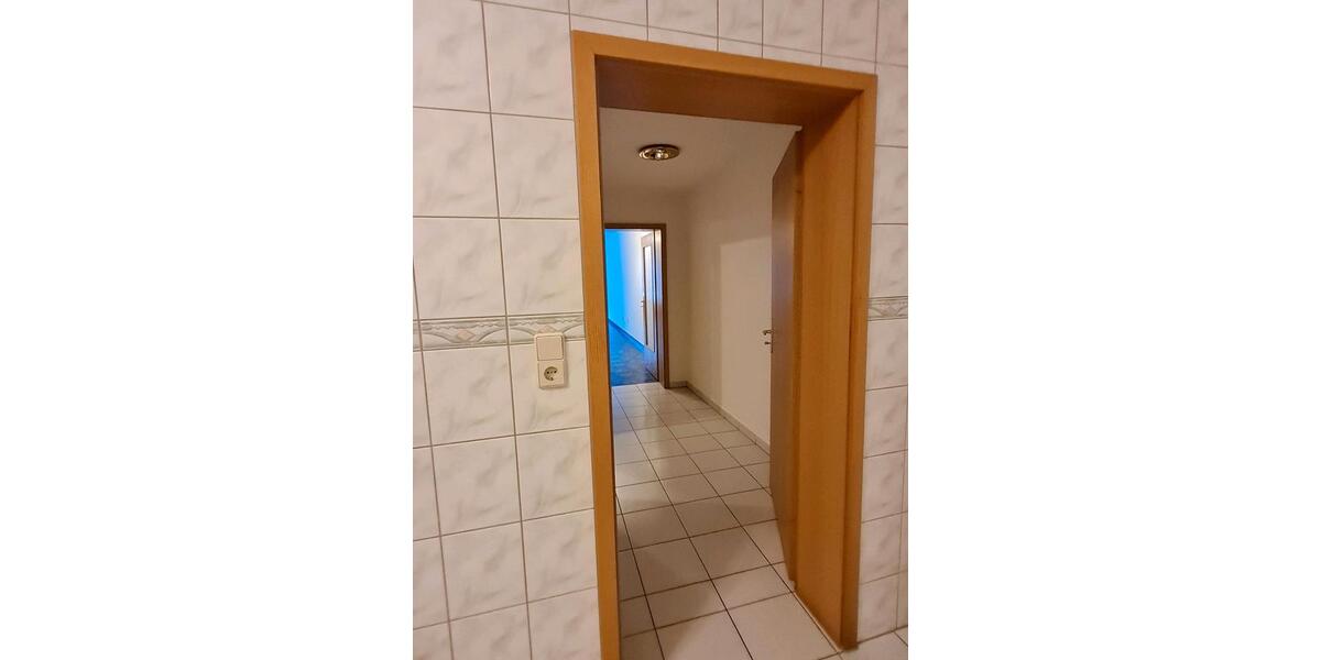 Erdgeschoßwohnung Kölleda - 3 Zimmer, 78 m&sup2;, 507&euro; | Angebot:26490549