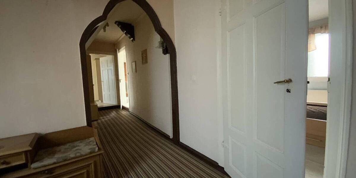 Einfamilienhaus Bad Sulza - 7 Zimmer, 150 m&sup2;, 85.000&euro; | Angebot:25676935