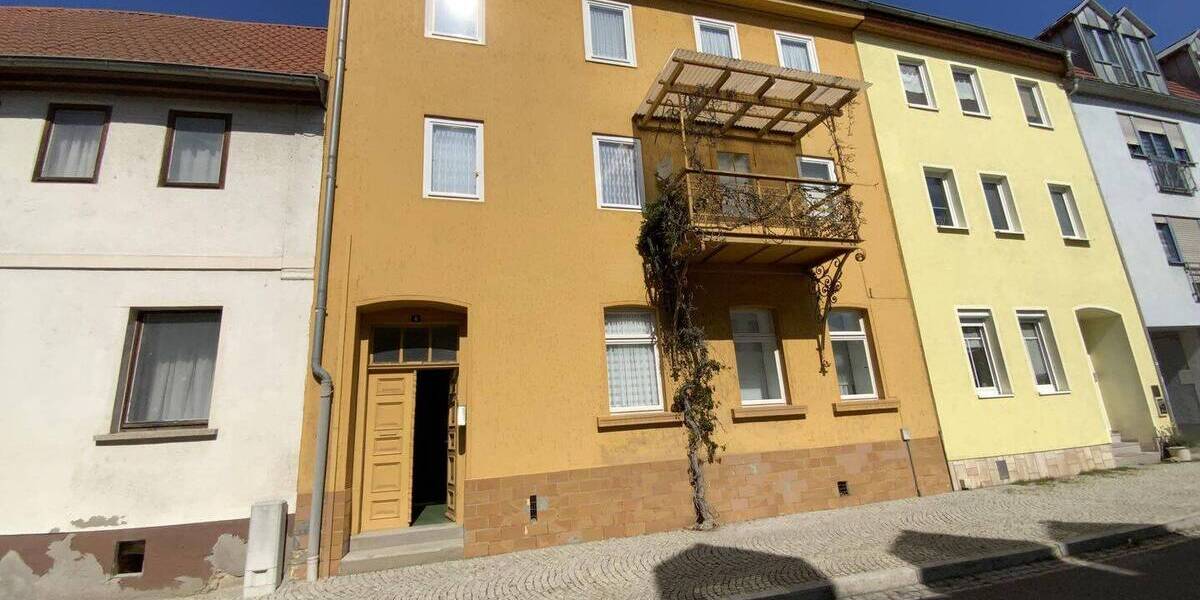 Einfamilienhaus Bad Sulza - 7 Zimmer, 150 m&sup2;, 85.000&euro; | Angebot:25676935