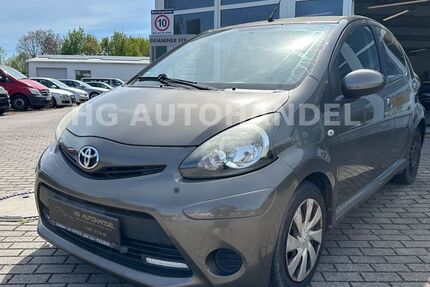 Toyota Aygo (X) 157.000 km 1.990 &euro; Erfurt 99091