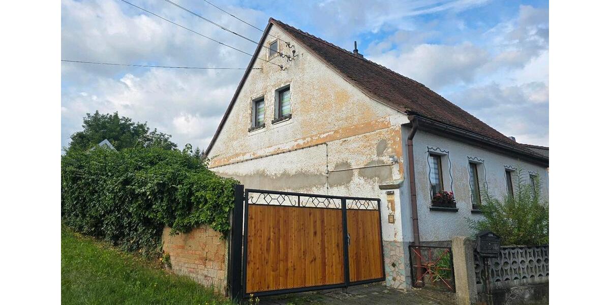 Einfamilienhaus Eckartsberga - 7 Zimmer, 130 m&sup2;, 90.000&euro; | Angebot:23847534