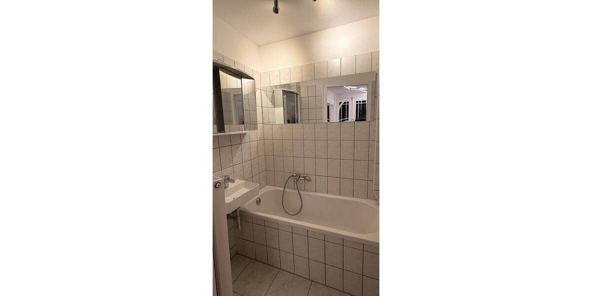 Etagenwohnung Erfurt Löbervorstadt - 3 Zimmer, 74 m&sup2;, 850&euro; | Angebot:26557062