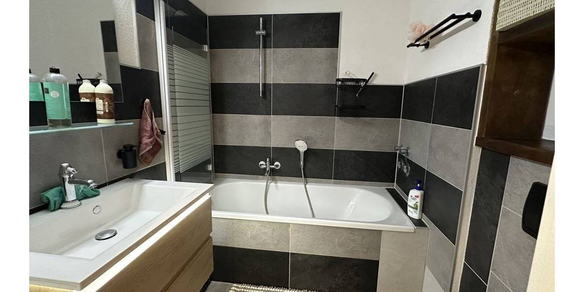 Etagenwohnung Jena Nord - 3 Zimmer, 72 m&sup2;, 249.000&euro; | Angebot:25997357