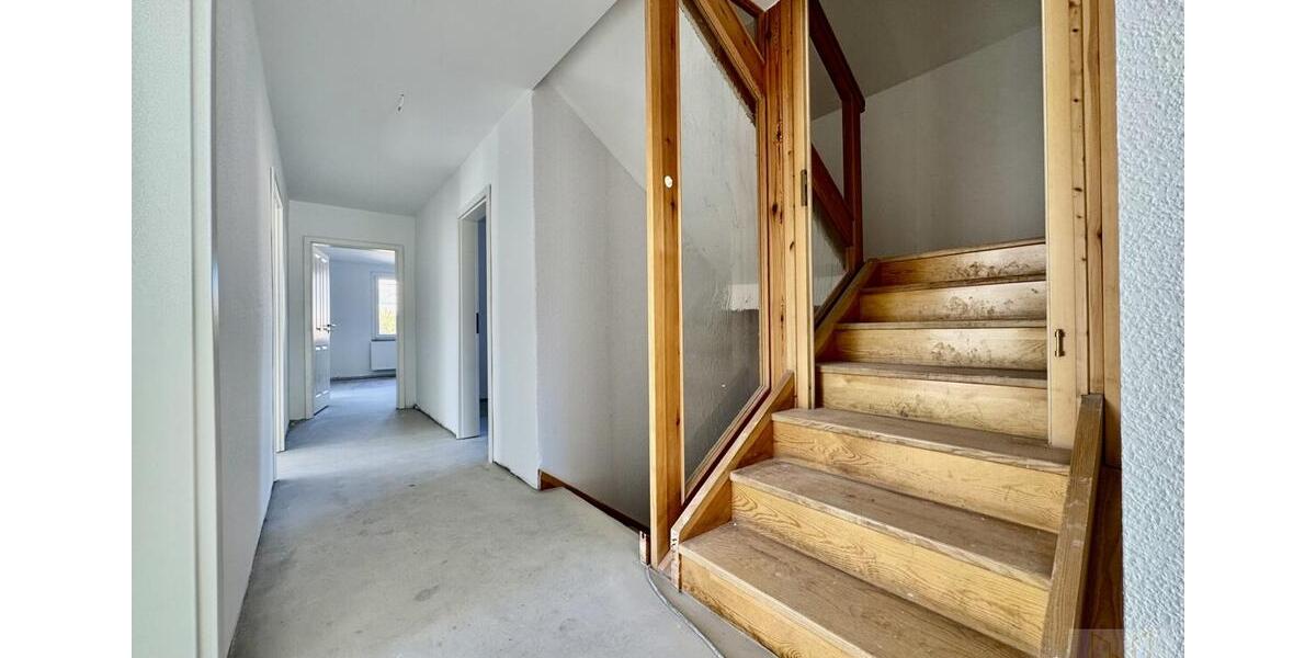 Maisonettenwohnung Rudolstadt - 6 Zimmer, 166 m&sup2;, 1.300&euro; | Angebot:25959375