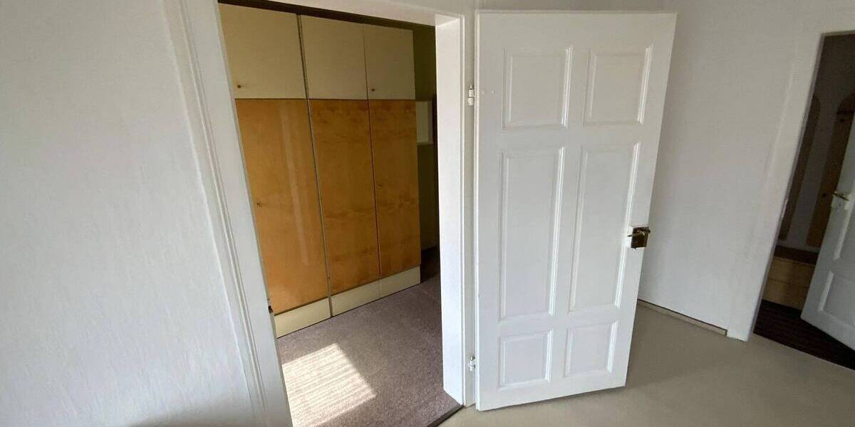 Einfamilienhaus Bad Sulza - 7 Zimmer, 150 m&sup2;, 85.000&euro; | Angebot:25676935