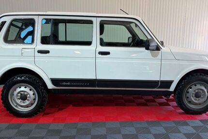 Lada Niva 37.148 km 13.499 &euro; Weimar 99423