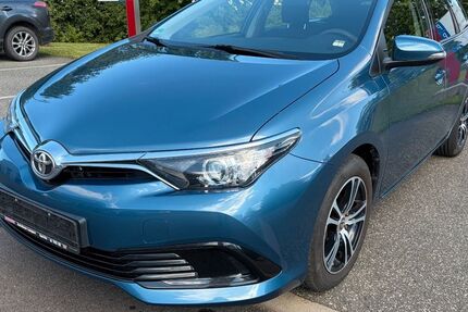 Toyota Auris 87.350 km 8.750 &euro; Apolda 99510