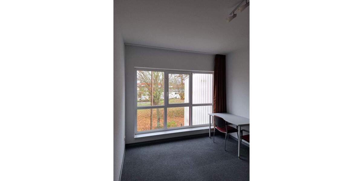 Gewerbeobjekt Jena Löbstedt - 3 Zimmer, 102 m&sup2;, 976&euro; | Angebot:26080350