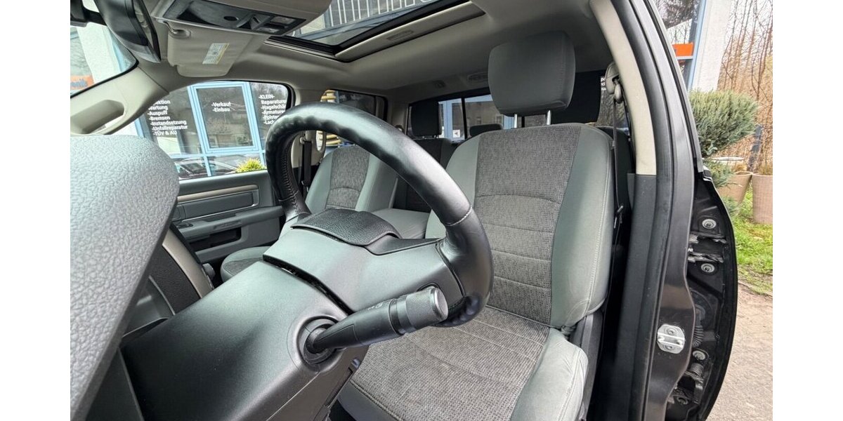 Dodge RAM 1500 5,7 HEMI 4+4 6 Sitzer 142.000 km 17.999 &euro; Rudolstadt 07407