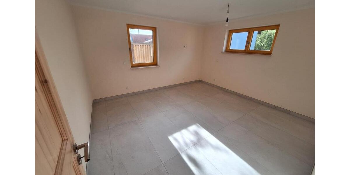 Etagenwohnung Kahla - 2 Zimmer, 90 m&sup2;, 950&euro; | Angebot:26563044