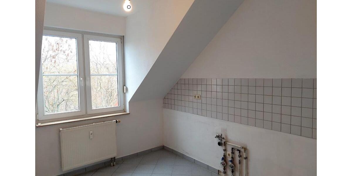 Dachgeschoßwohnung Erfurt Hochheim - 3 Zimmer, 78 m&sup2;, 853&euro; | Angebot:26354149