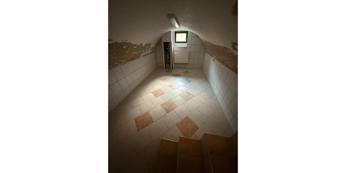 Einfamilienhaus Am Ettersberg - 6 Zimmer, 180 m&sup2;, 135.000&euro; | Angebot:23810796