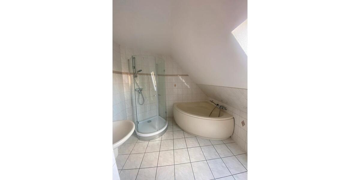 Dachgeschoßwohnung Bucha - 2 Zimmer, 60 m&sup2;, 600&euro; | Angebot:26014947