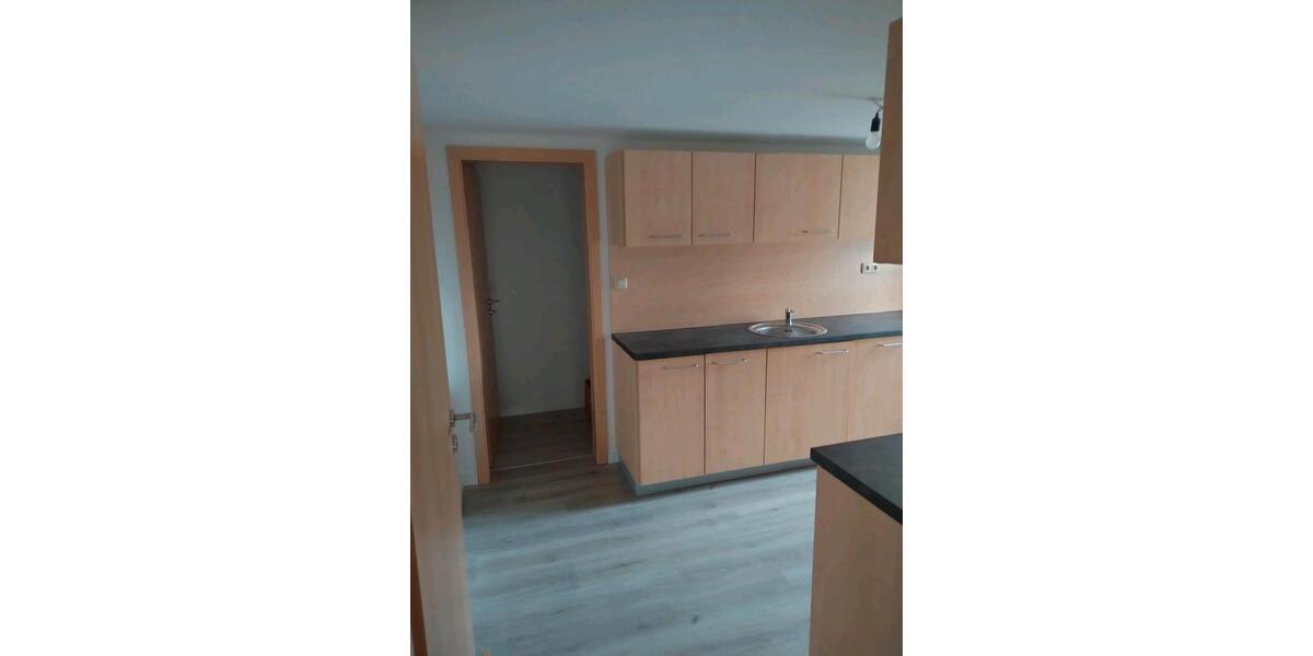 Dachgeschoßwohnung Buttstädt - 3 Zimmer, 75 m&sup2;, 750&euro; | Angebot:26003030