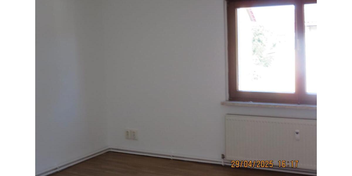 Etagenwohnung Buttstädt - 5 Zimmer, 149 m&sup2;, 670&euro; | Angebot:26645941