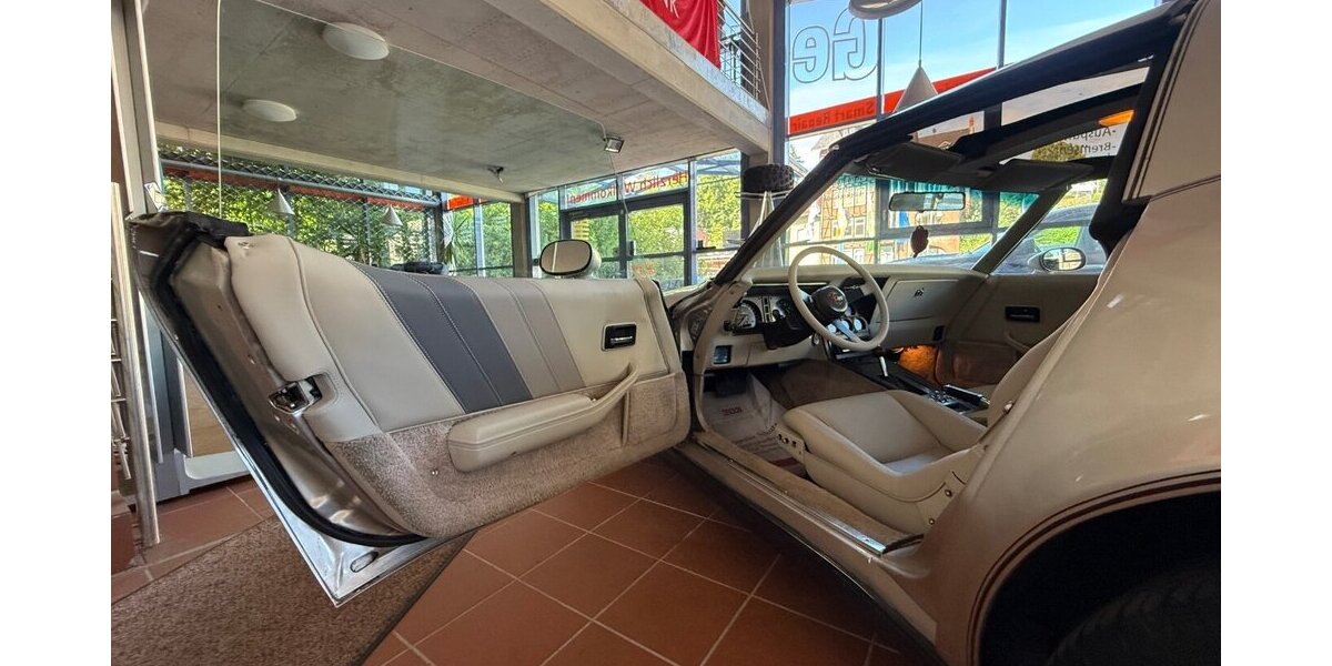 Corvette C3 Targa Collectors Edition 44.000 km 25.999 &euro; Rudolstadt 07407