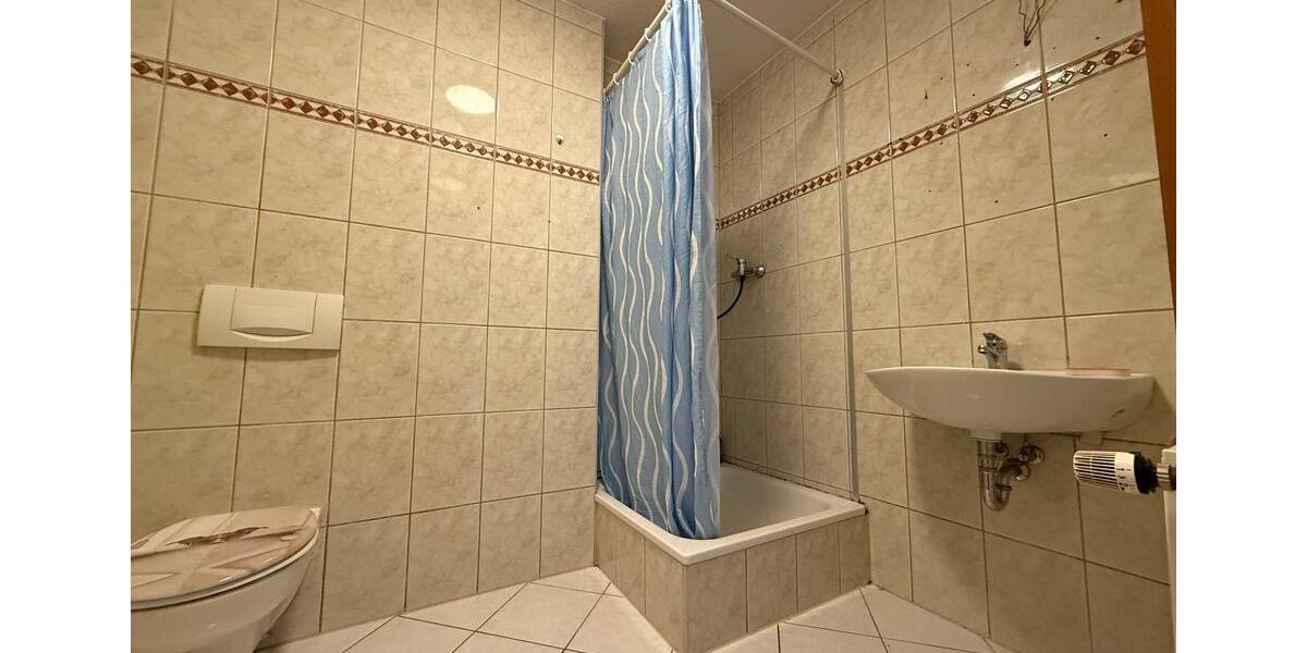 Etagenwohnung Apolda - 3 Zimmer, 78 m&sup2;, 750&euro; | Angebot:25561206