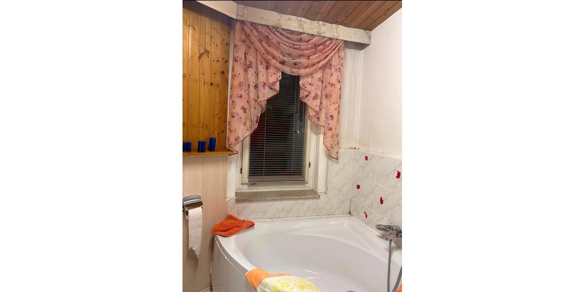 Reihenhaus Buttstädt - 5 Zimmer, 124 m&sup2;, 75.000&euro; | Angebot:26221458